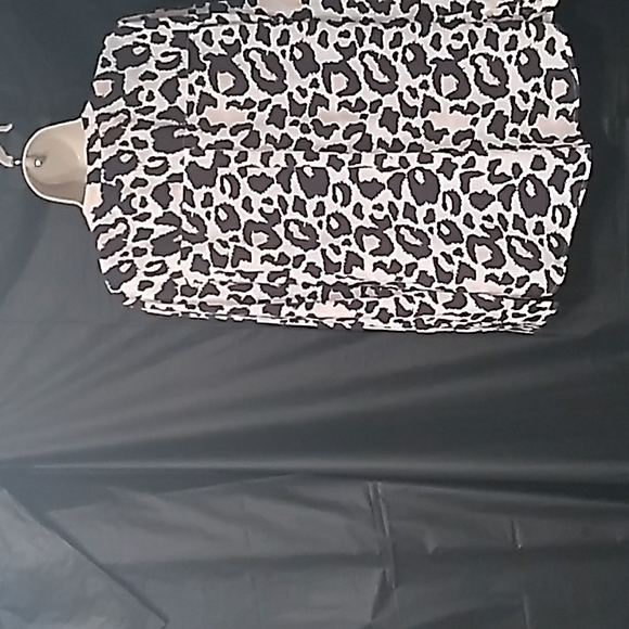 TALBOTS TOP - Picture 5 of 8